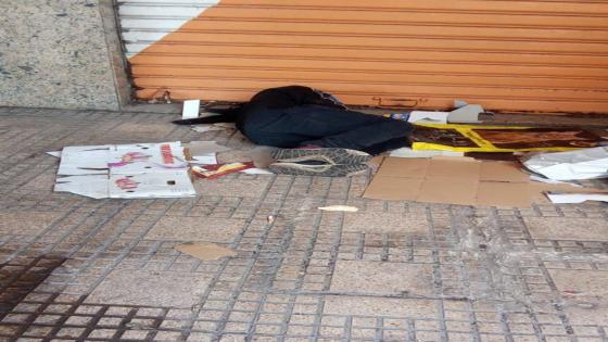 أطفال يبيتون في العراء بأزمور